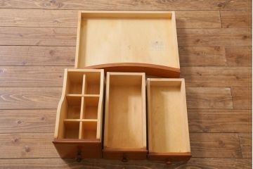 中古　横浜ダニエル(daniel)　A-402　ラウンド型の鏡が印象的な上品な佇まいのドレッサー(鏡台)(R-038643)
