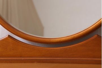 中古　横浜ダニエル(daniel)　A-402　ラウンド型の鏡が印象的な上品な佇まいのドレッサー(鏡台)(R-038643)