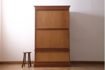 ビンテージ　横浜クラシック家具　ダニエル(Daniel)　スパニッシュシリーズ　木のあたたかみを感じる上品なワードローブ(洋服タンス、衣装タンス)(R-038647)