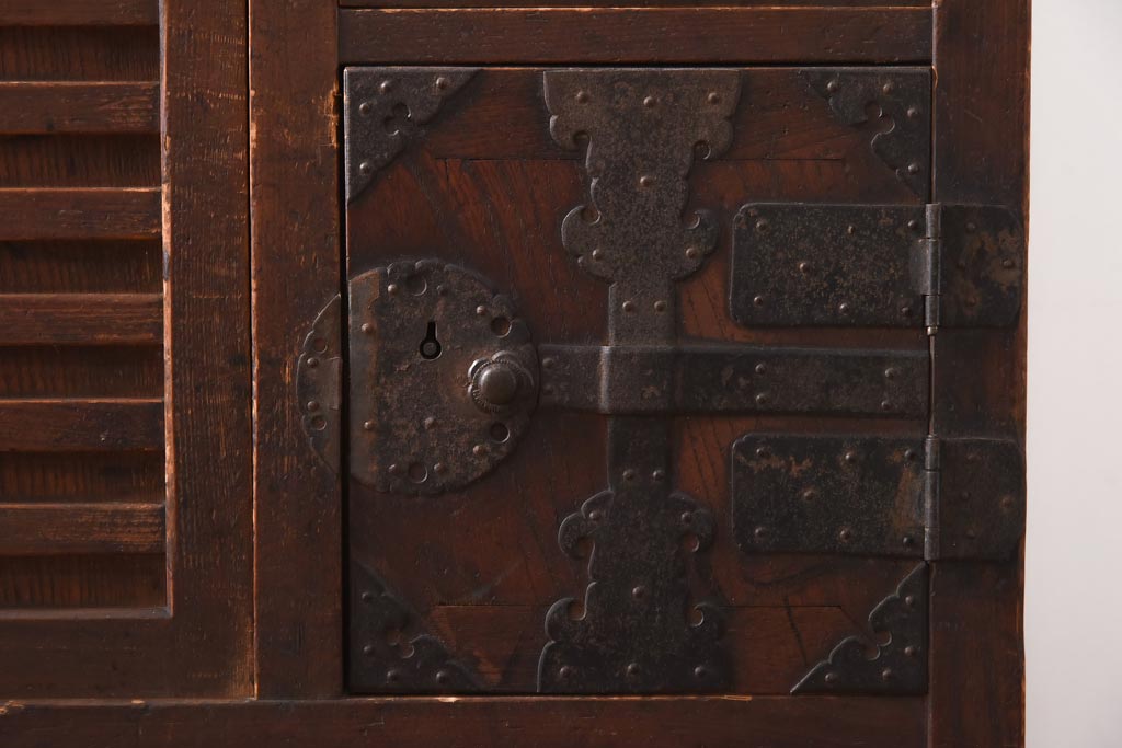 アンティーク家具　和製アンティーク　明治大正期　前面ヒノキ・ケヤキ材　味わい深い木肌が魅力の帳場箪笥(時代箪笥、重ね箪笥)(R-038666)