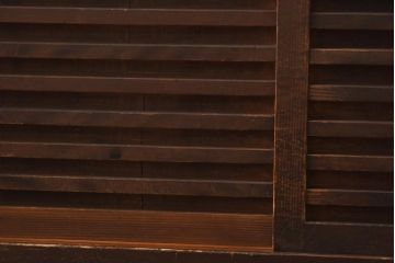 アンティーク家具　明治大正期　前面ケヤキ材・ヒノキ材　和の風情漂う横桟が目を惹く帳場箪笥(ローボード、収納棚)(R-038667)