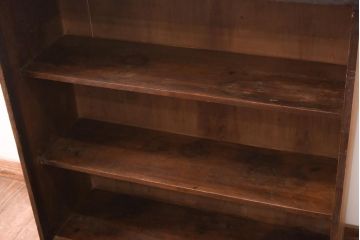 アンティーク家具　大正昭和初期　レトロな佇まいが魅力のゆらゆらガラス戸付き本箱(ブックケース、収納棚、飾り棚)(R-038668)