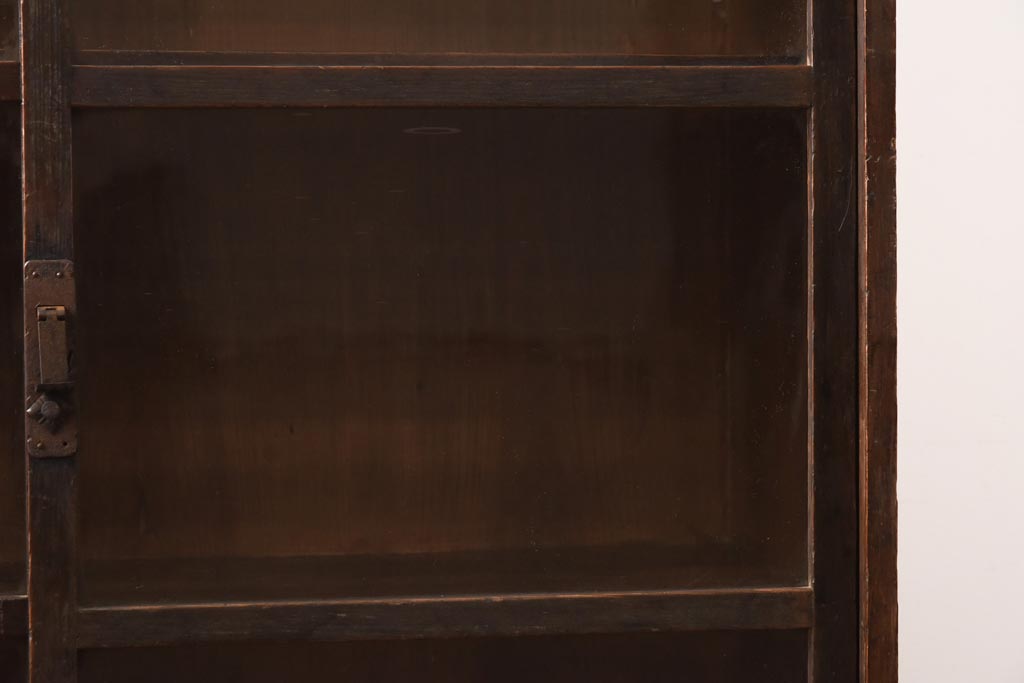 アンティーク家具　大正昭和初期　レトロな佇まいが魅力のゆらゆらガラス戸付き本箱(ブックケース、収納棚、飾り棚)(R-038668)