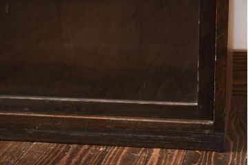 アンティーク家具　大正昭和初期　レトロな佇まいが魅力のゆらゆらガラス戸付き本箱(ブックケース、収納棚、飾り棚)(R-038668)