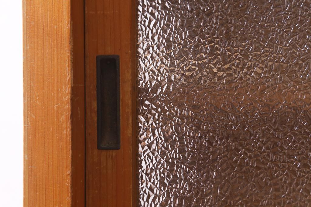 レトロ家具　和製アンティーク　ダイヤガラスがレトロな雰囲気を高める食器棚(収納棚、戸棚、キャビネット)(R-038681)