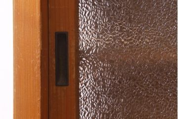 レトロ家具　和製アンティーク　ダイヤガラスがレトロな雰囲気を高める食器棚(収納棚、戸棚、キャビネット)(R-038681)