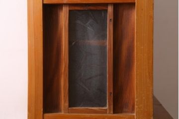 レトロ家具　和製アンティーク　ダイヤガラスがレトロな雰囲気を高める食器棚(収納棚、戸棚、キャビネット)(R-038681)