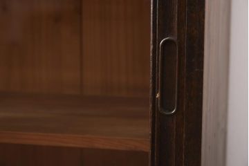 アンティーク家具　大正昭和初期　レトロな雰囲気漂うシンプルなガラス戸棚(収納棚、飾り棚)(R-038682)