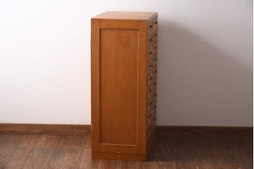 レトロ家具　昭和レトロ　昭和中期　ノスタルジックな雰囲気たっぷりのチェスト(引き出し、タンス、サイドチェスト)(R-038683)