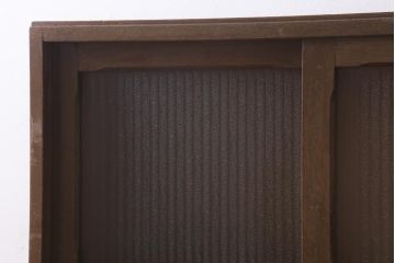 アンティーク家具　昭和中期　銀モールガラス　温かみのある木肌が魅力のレトロなガラス戸棚(収納棚、食器棚、キャビネット)(R-038684)
