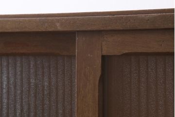 アンティーク家具　昭和中期　銀モールガラス　温かみのある木肌が魅力のレトロなガラス戸棚(収納棚、食器棚、キャビネット)(R-038684)