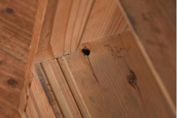 アンティーク家具　和製アンティーク　大正昭和初期　シンプルな作りが魅力的な小振りな箪笥(引き出し、収納棚、戸棚)(R-038685)