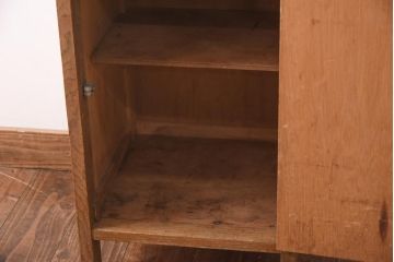 アンティーク家具　昭和レトロ　木の質感が楽しめるシンプルな電話台(サイドキャビネット、収納棚、飾り棚)(R-038687)