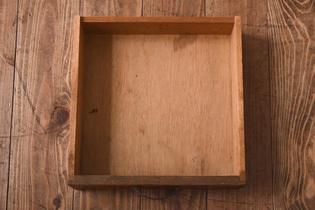 アンティーク家具　昭和レトロ　木の質感が楽しめるシンプルな電話台(サイドキャビネット、収納棚、飾り棚)(R-038687)