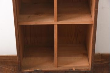 アンティーク家具　和製アンティーク　明治期　ヒノキ材　倹飩式の扉が趣あふれる箪笥(引き出し、収納棚)(R-038688)