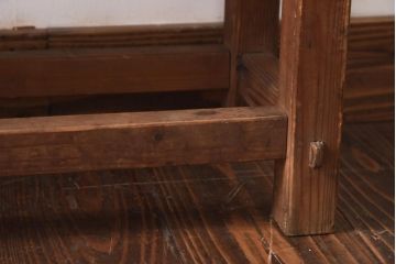 アンティーク家具　大正昭和初期　古びた木の風合いが魅力のシンプルなサイドテーブル(ディスプレイ台)(R-038689)