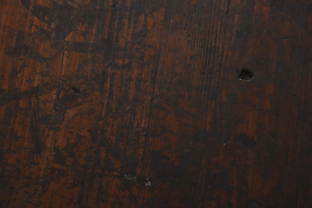 アンティーク家具　大正昭和初期　渋みのある濃い木肌が素敵なサイドテーブル(ディスプレイ台)(R-038690)