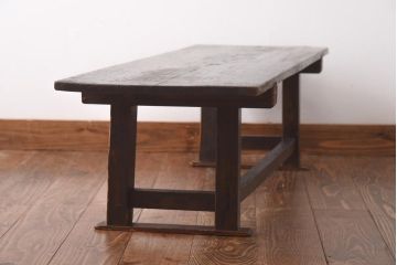 アンティーク家具　大正昭和初期　渋みのある濃い木肌が素敵なサイドテーブル(ディスプレイ台)(R-038691)