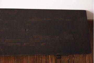 アンティーク家具　大正昭和初期　渋みのある濃い木肌が素敵なサイドテーブル(ディスプレイ台)(R-038691)