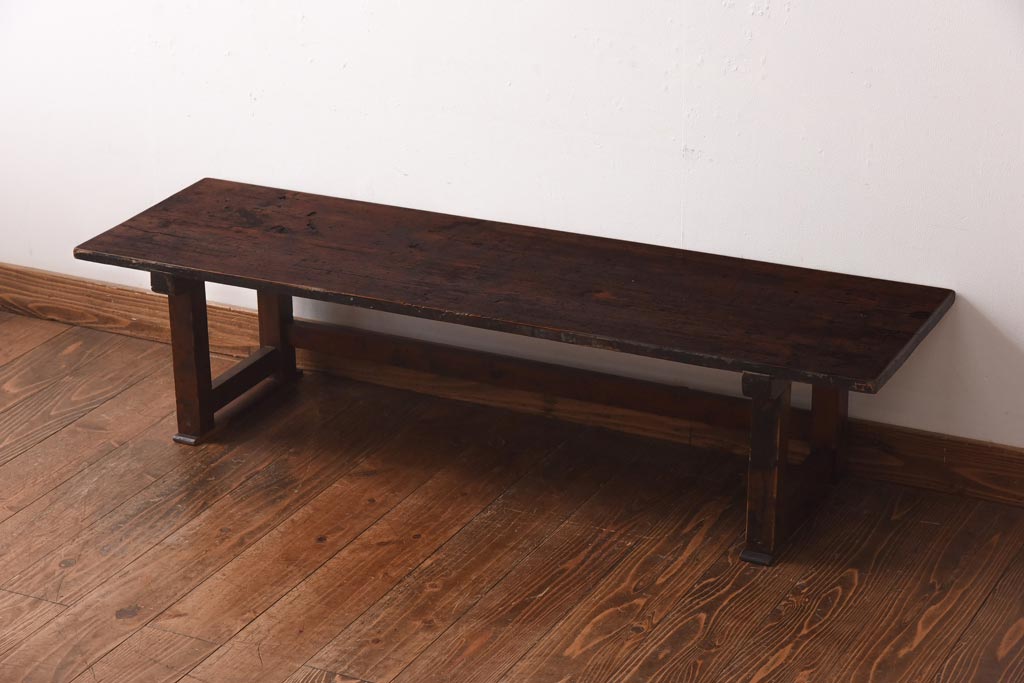 アンティーク家具　大正昭和初期　渋みのある濃い木肌が素敵なサイドテーブル(ディスプレイ台)(R-038692)