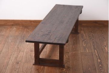 アンティーク家具　大正昭和初期　渋みのある濃い木肌が素敵なサイドテーブル(ディスプレイ台)(R-038692)