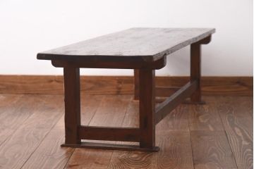 アンティーク家具　大正昭和初期　渋みのある濃い木肌が素敵なサイドテーブル(ディスプレイ台)(R-038692)