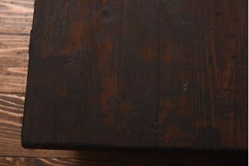 アンティーク家具　大正昭和初期　渋みのある濃い木肌が素敵なサイドテーブル(ディスプレイ台)(R-038692)