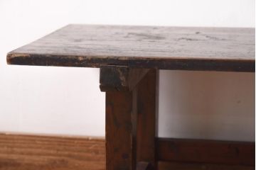 アンティーク家具　大正昭和初期　渋みのある濃い木肌が素敵なサイドテーブル(ディスプレイ台)(R-038692)