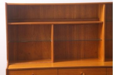 ヴィンテージ家具　イギリスビンテージ　nathan社(ネイサン)　チーク材のスタイリッシュなキャビネット(カップボード、食器棚、収納棚)(R-038693)