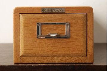 レトロ家具　昭和レトロ　ナラ材　KIHARA　ネームプレート付きの小さなカードケース(小引き出し、図書館、図書室)(R-038694)