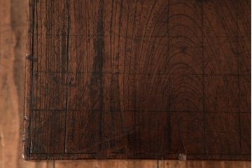 アンティーク雑貨　和製アンティーク　明治大正期　総ケヤキ材　年月を重ねた趣ある将棋盤(花台、飾り台)(R-038696)