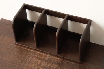 アンティーク雑貨　和製アンティーク　昭和初期　深みのある色合いの本立て(ブックスタンド)(R-038697)