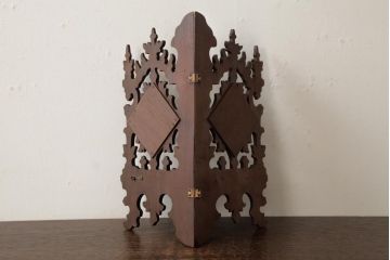 ヴィンテージ家具　フランスビンテージ　折り畳み　壁掛けコーナーラック(壁付け棚)(R-038699)
