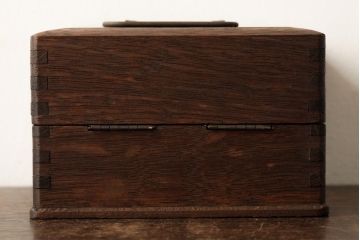 アンティーク雑貨　和製アンティーク　ナラ材　渋さと味わいが魅力的な古い印箱(印鑑箱、小物収納箱)(R-038701)