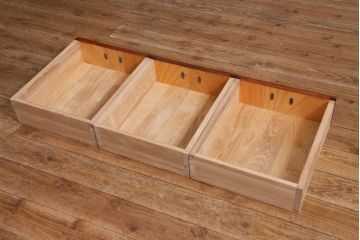 中古　民芸家具　岩谷堂箪笥　脚付きリメイク　重厚さの中にも華がある上品なローボード(テレビボード、サイドボード、戸棚)(R-038702)