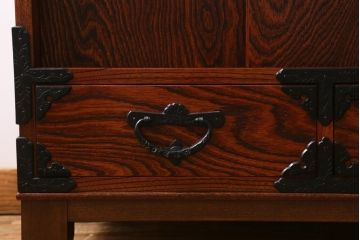 中古　民芸家具　岩谷堂箪笥　脚付きリメイク　重厚さの中にも華がある上品なローボード(テレビボード、サイドボード、戸棚)(R-038702)