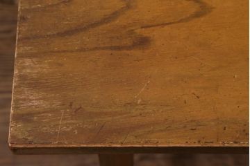 ヴィンテージ家具　温かみのある木肌が魅力のシンプルな片袖デスク(机、在宅ワーク、在宅用ワークデスク、ビンテージ)(R-038704)