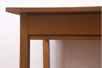 ヴィンテージ家具　温かみのある木肌が魅力のシンプルな片袖デスク(机、在宅ワーク、在宅用ワークデスク、ビンテージ)(R-038704)