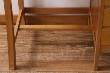 ヴィンテージ家具　温かみのある木肌が魅力のシンプルな片袖デスク(机、在宅ワーク、在宅用ワークデスク、ビンテージ)(R-038704)