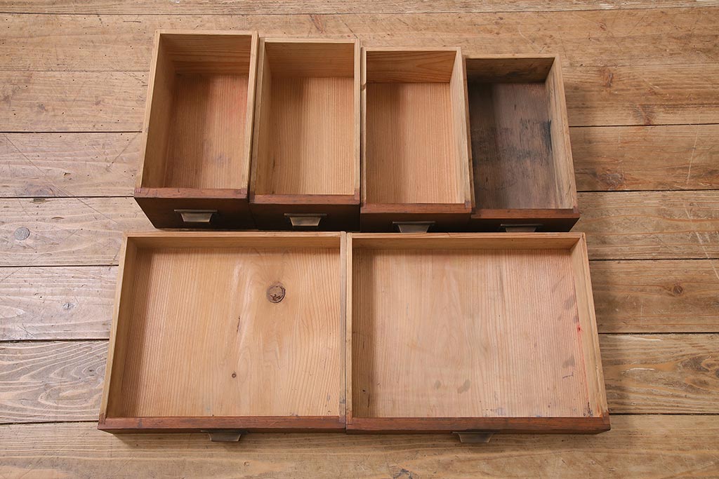 レトロ家具　昭和レトロ　昭和初期　激レア!ノスタルジックな雰囲気漂う本棚(収納棚、戸棚、キャビネット)(R-038711)