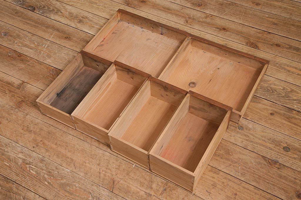 レトロ家具　昭和レトロ　昭和初期　激レア!ノスタルジックな雰囲気漂う本棚(収納棚、戸棚、キャビネット)(R-038711)