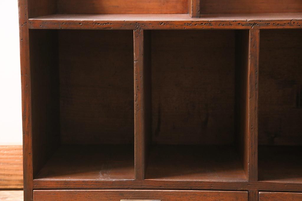 レトロ家具　昭和レトロ　昭和初期　激レア!ノスタルジックな雰囲気漂う本棚(収納棚、戸棚、キャビネット)(R-038711)