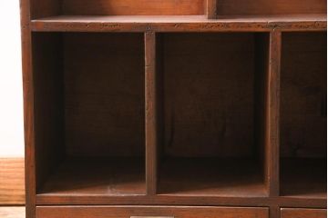 レトロ家具　昭和レトロ　昭和初期　激レア!ノスタルジックな雰囲気漂う本棚(収納棚、戸棚、キャビネット)(R-038711)
