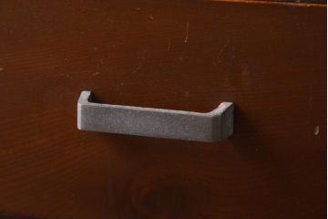 アンティーク家具　和製アンティーク　昭和中期　味わいたっぷりの引き戸付きチェスト(衣装タンス、引き出し)(R-038712)