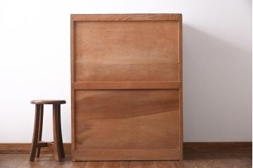 アンティーク家具　和製アンティーク　昭和中期　味わいたっぷりの引き戸付きチェスト(衣装タンス、引き出し)(R-038712)