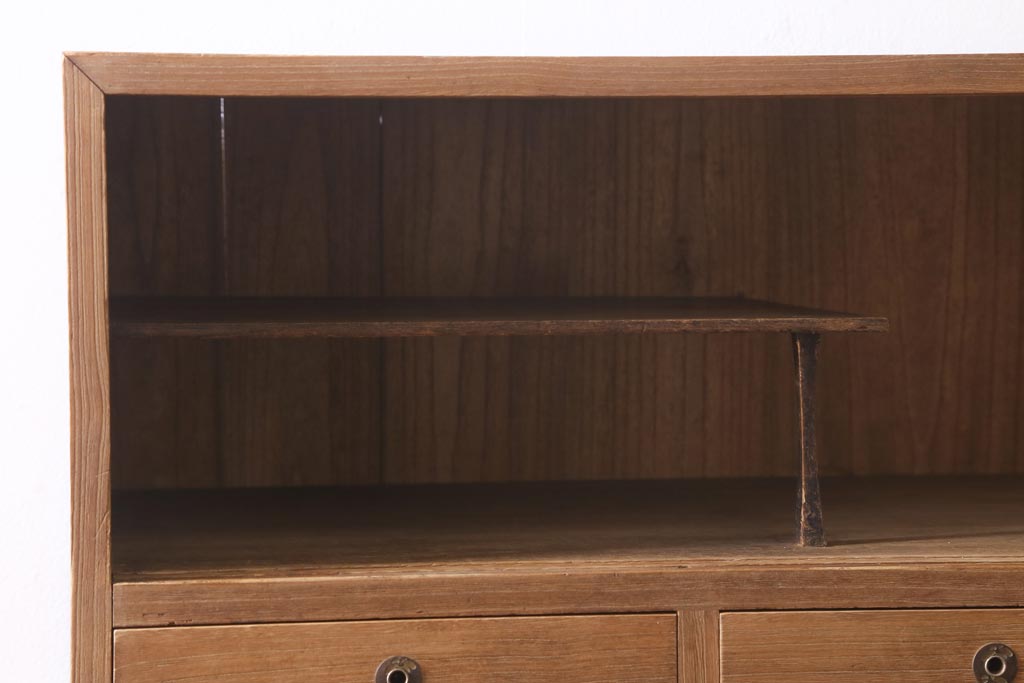 アンティーク家具　和製アンティーク　桐材　上品な佇まいが趣ある3段重ね箪笥(衣装箪笥、引き出し、桐箪笥、桐たんす)(R-038715)