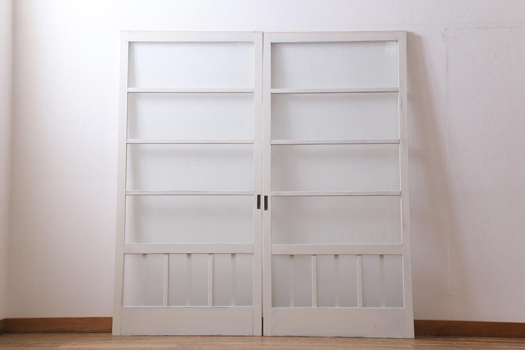 アンティーク建具　和製アンティーク　当店オリジナルガラス入り　ホワイトペイントが爽やかなガラス戸2枚セット(引き戸、建具)(R-038720)