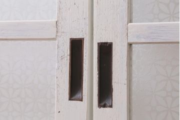 アンティーク建具　和製アンティーク　当店オリジナルガラス入り　ホワイトペイントが爽やかなガラス戸2枚セット(引き戸、建具)(R-038720)