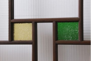 アンティーク建具　和製アンティーク　当時物色ガラス入り!　大正ロマン　モールガラス　色ガラスがレトロなガラス戸1枚(建具、引き戸)(R-038726)