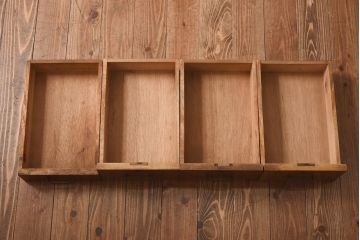 レトロ家具　和製アンティーク　昭和中期　素朴な雰囲気が魅力のレトロな脇机(サイドチェスト、袖机、引き出し)(R-038782)